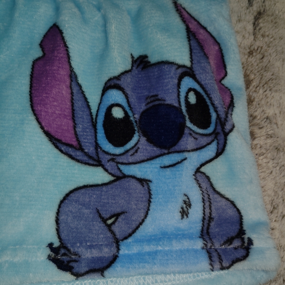 Disney Women's Stitch Minky Sleep Shorts - Picture 6 of 8